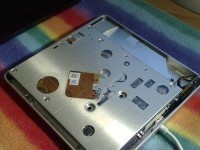 苹果电脑光驱使用教程（学会如何正确使用苹果电脑的光驱，轻松享受高质量的光盘体验）